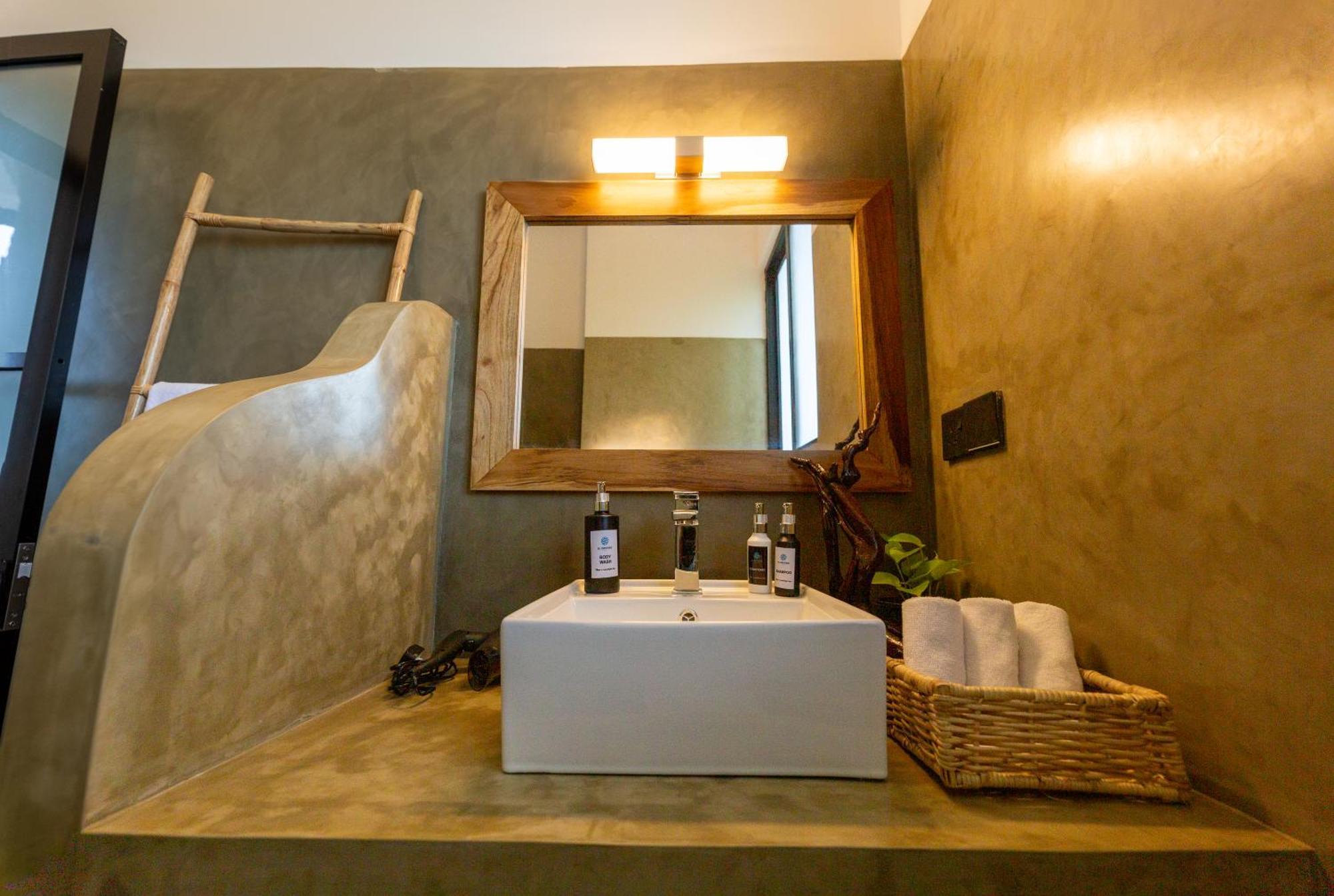 El Destino Hiriketiya Hotel Dikwella Ngoại thất bức ảnh